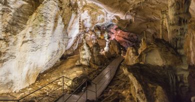 Экскурсии в `Пещера Эмине-Баир-Хосар` из Малого Маяка