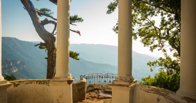 Авто-пешеходная экскурсия из Алушты (фото 2)